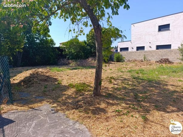 Terrain 430 m² Bernis