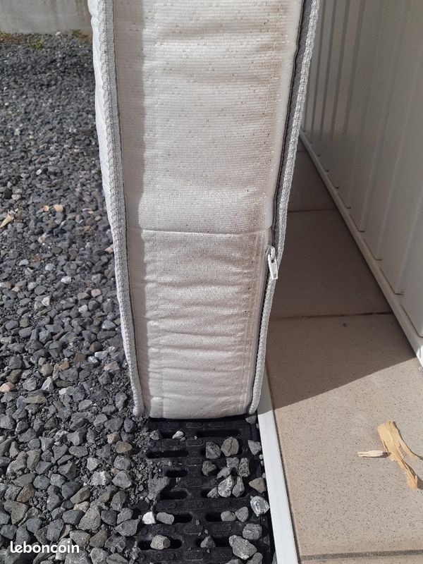 Matelas 80x190
Déhoussable
20 (image 3)