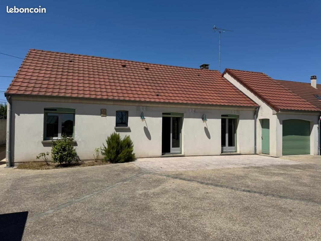 Maison 4 pièces 92 m² · à Mareau-aux-Prés · 92 m² · 950 €