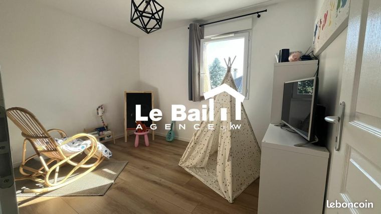 https://img.leboncoin.fr/api/v1/lbcpb1/images/51/04/e0/5104e037735d354d5ee7a1ec7e423a6124edb09e.jpg?rule=ad-image