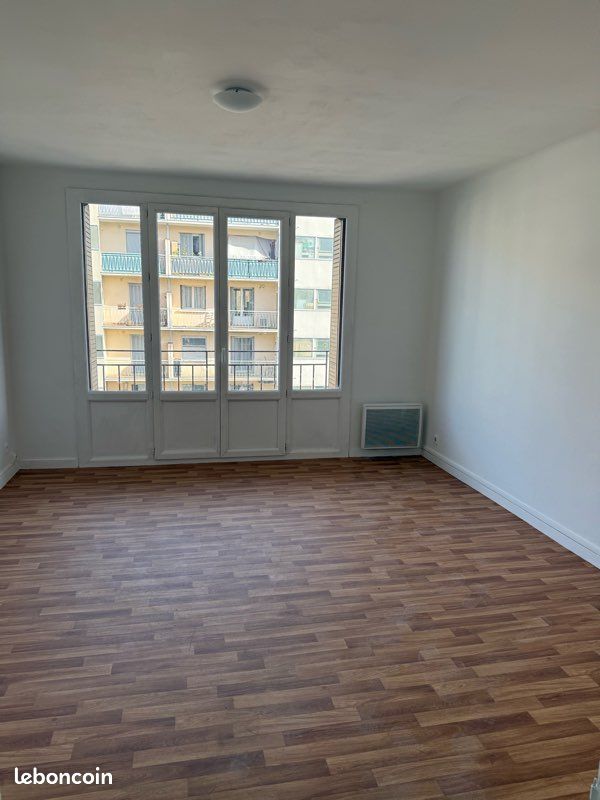 Appartement 3 pièces 60 m² · à Roussillon · 60 m² · 630 €/mois