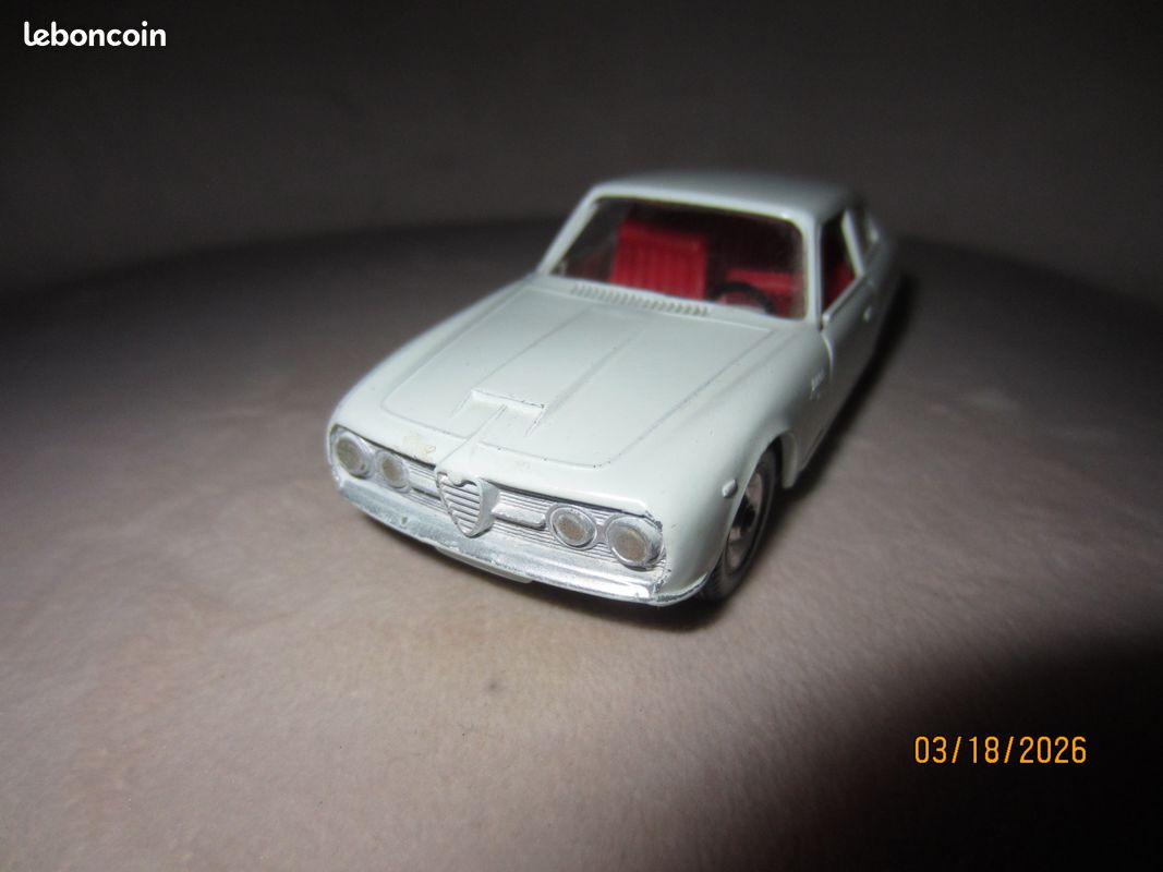 ALFA ROMEO 2600 Grise Ancienne SOLIDO France réf 125 1/43