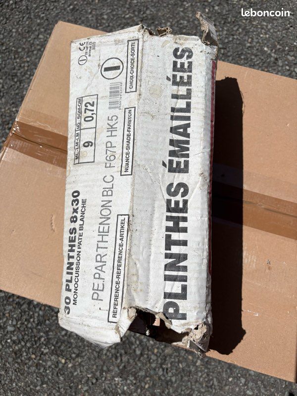 Plinthes émaillés carrelage blanc (image 4)