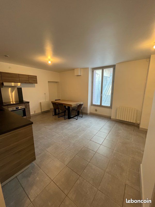 Appartement 2 pièces 45 m² · à Voiron · 45 m² · 670 €