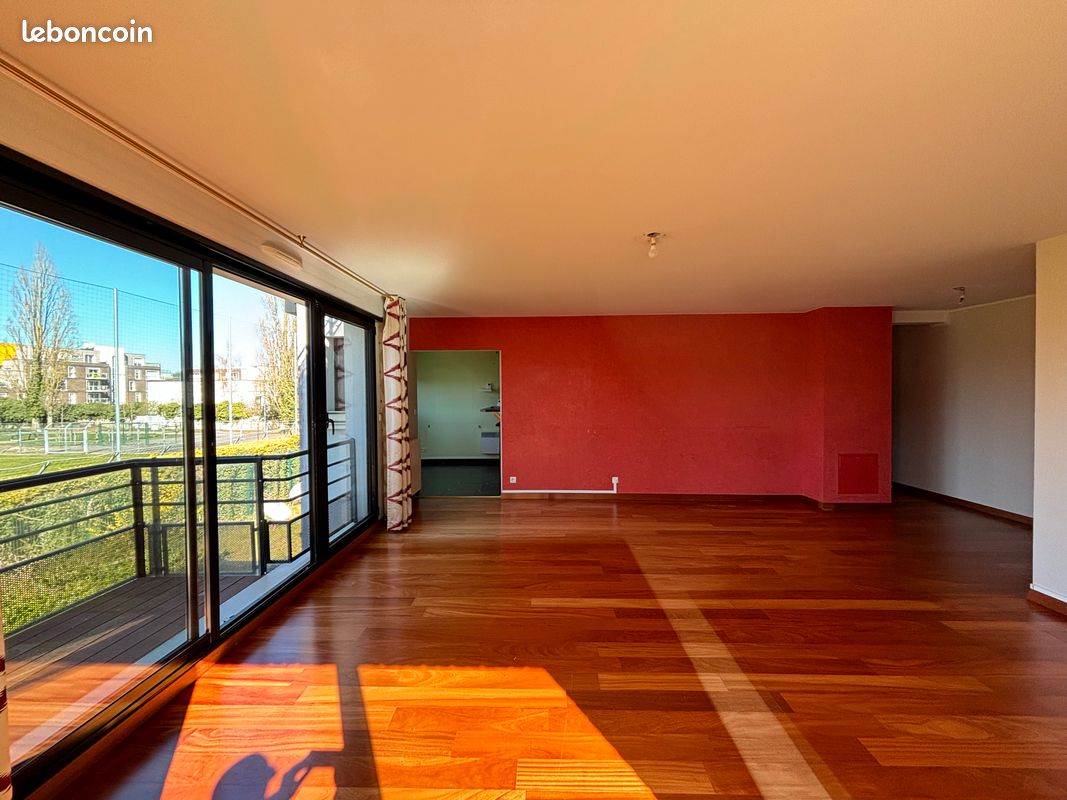Parking 4 pièces 113 m² · à Amiens · 113 m² · 369 000 €