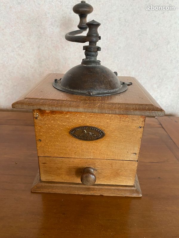 Lampe à Poser Unique – Ancien Moulin à Café Détourné, Vintage Industriel