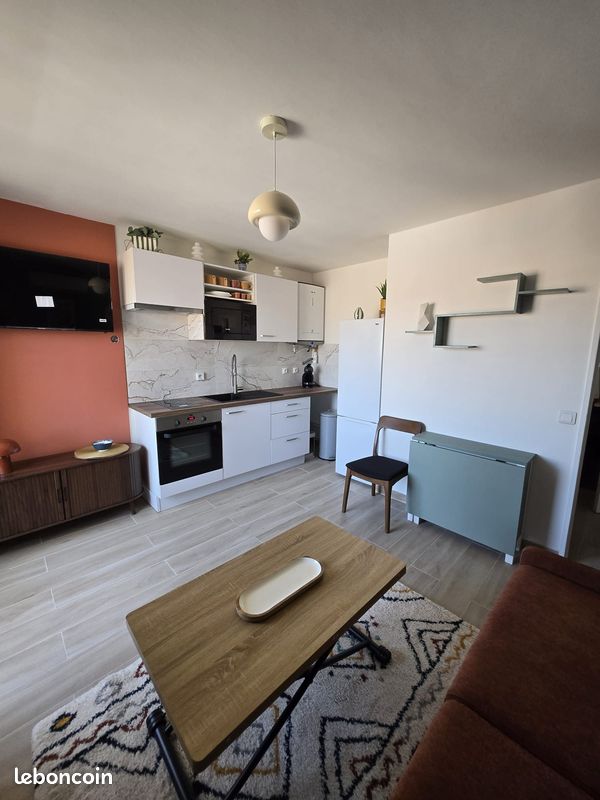 Appartement 1 pièce 22 m² · à Nîmes · 22 m² · 590 €