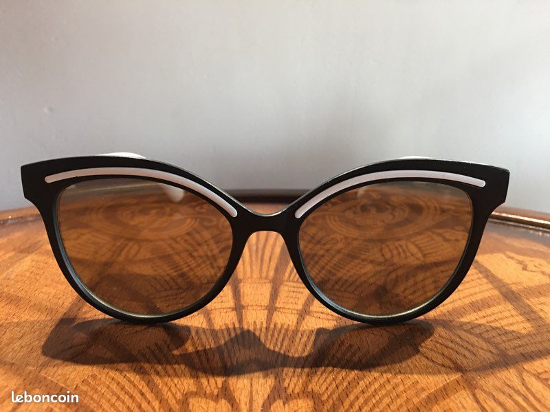 Lunettes de soleil noir et blanc (image 1)