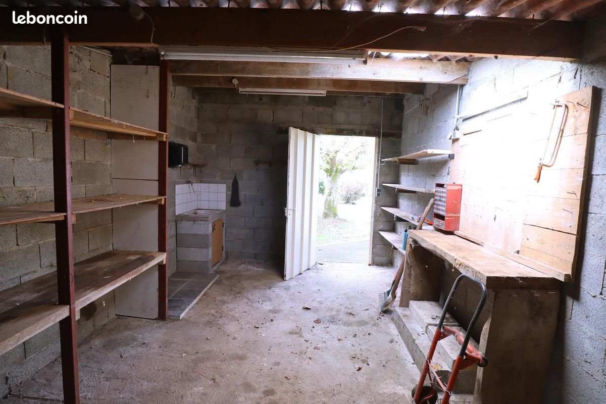 Pavillon 5 pièces 97 m² - Sauzé-Vaussais 79190 (image principale 14)