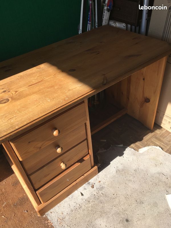 Bureau (image 1)