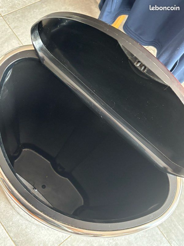 Poubelle 40 litres (image 4)