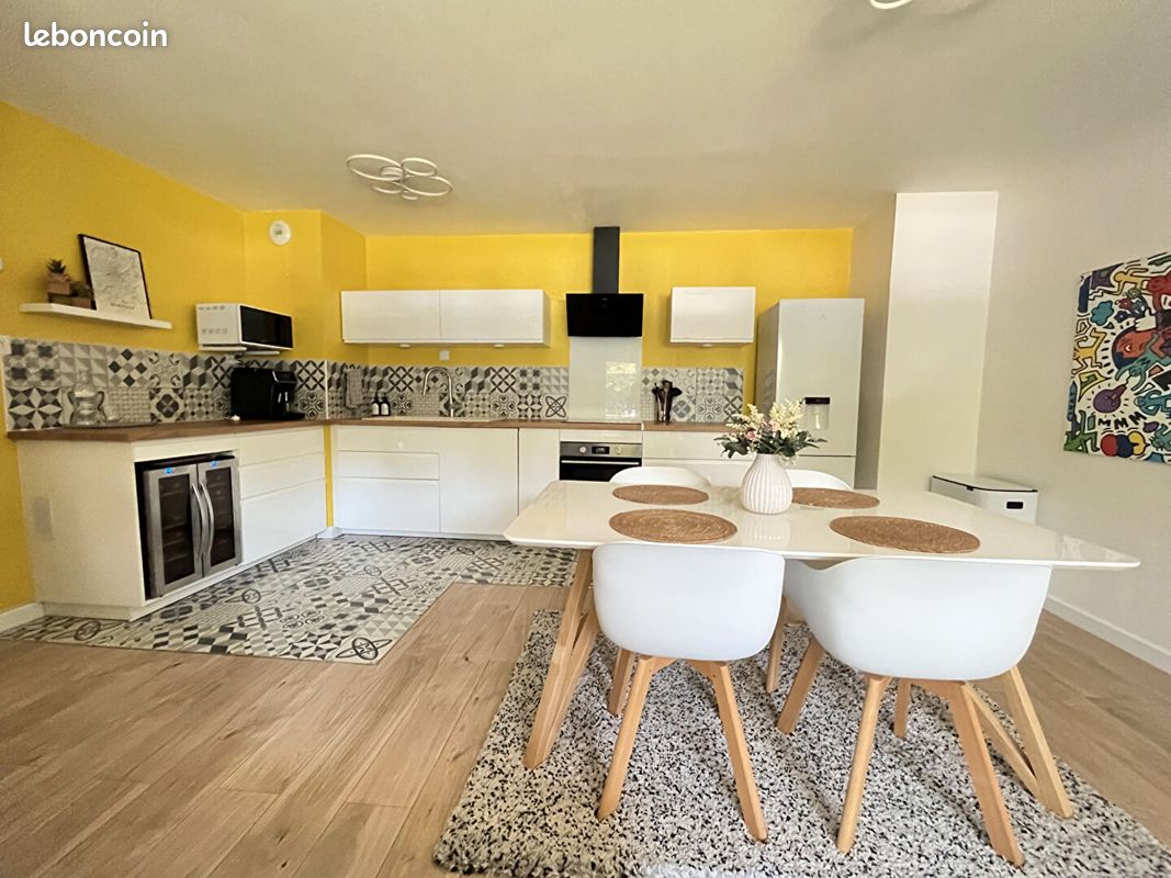 Appartement 3 pièces 53 m² - Bordeaux 33000 (image principale 0)