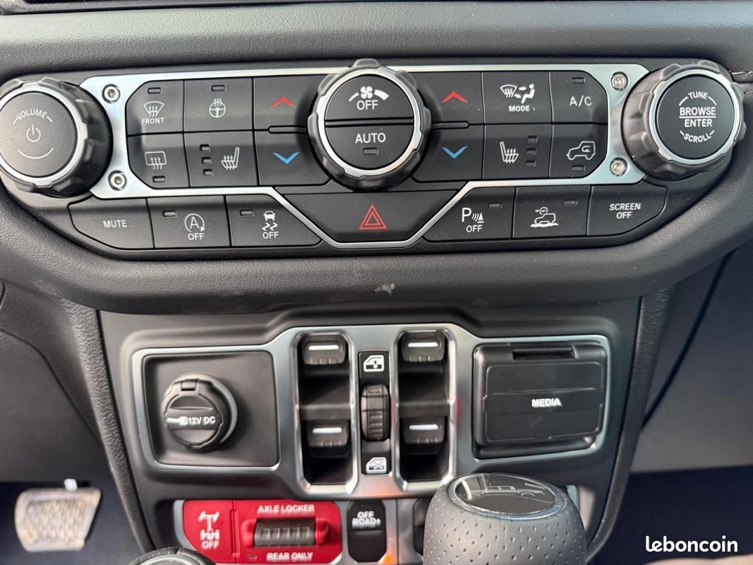 Jeep gladiator v6 3.6l mojave x (image 20)