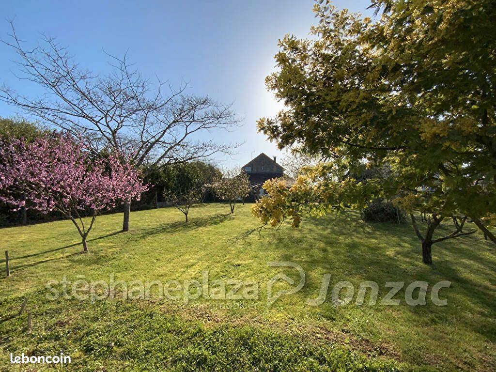 Maison 7 pièces 155 m² - Saint-Genis-de-Saintonge 17240 (image principale 4)