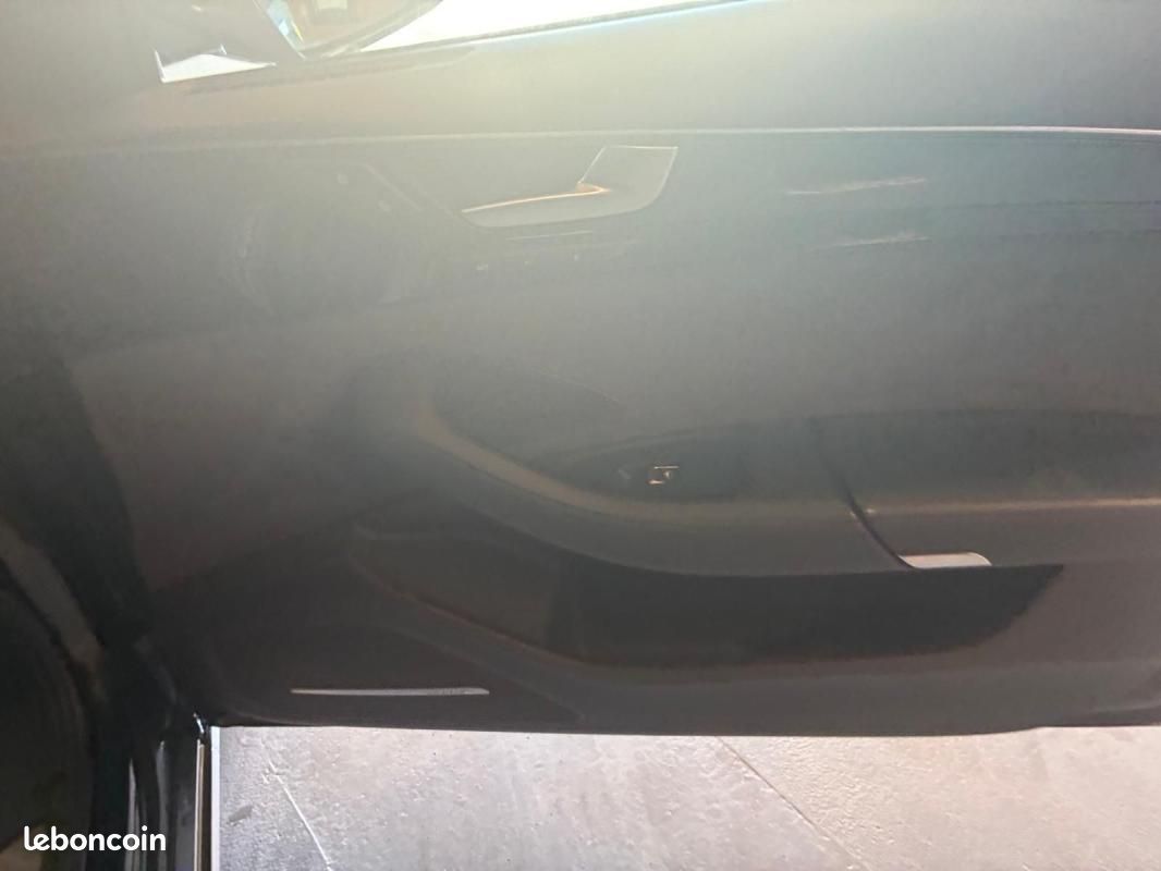 Audi A8 3.0 TDI 250 V6 AVUS EXTENDED QUATTRO (image 27)