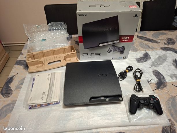 Console PS3 Slim 320Go (CECH-2504B) + Câbles, Manette Et Jeu – Occasion