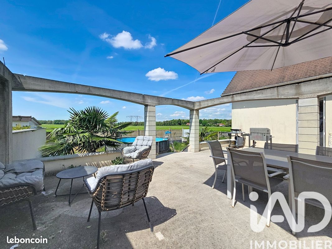 Maison 8 pièces 180 m² · à Gometz-la-Ville · 180 m² · 690 000 €