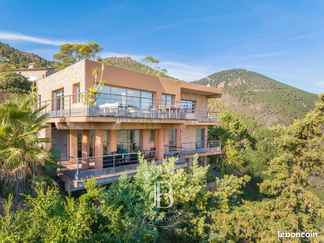 Maison 6 pièces 183 m² · à Théoule-sur-Mer · 183 m² · 1 690 000 €