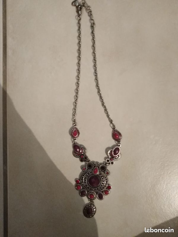Collier fantaisies (image 1)