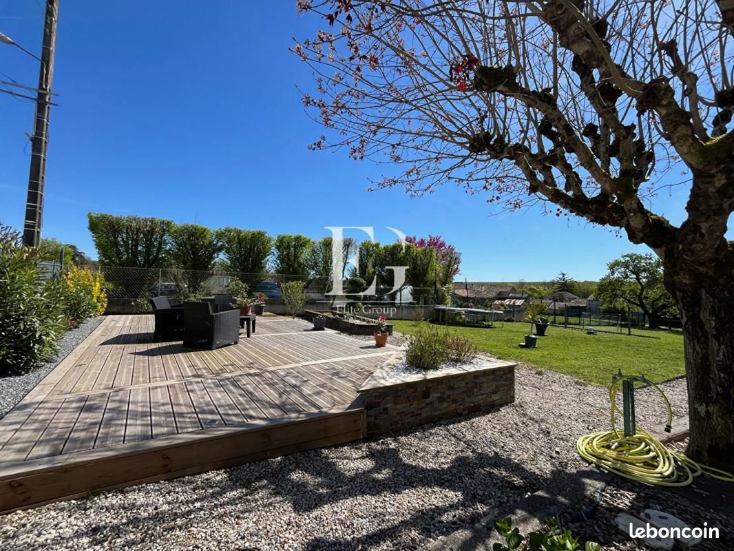 Maison de village 6 pièces 128 m² - Juillac-le-Coq 16130 (image principale 15)