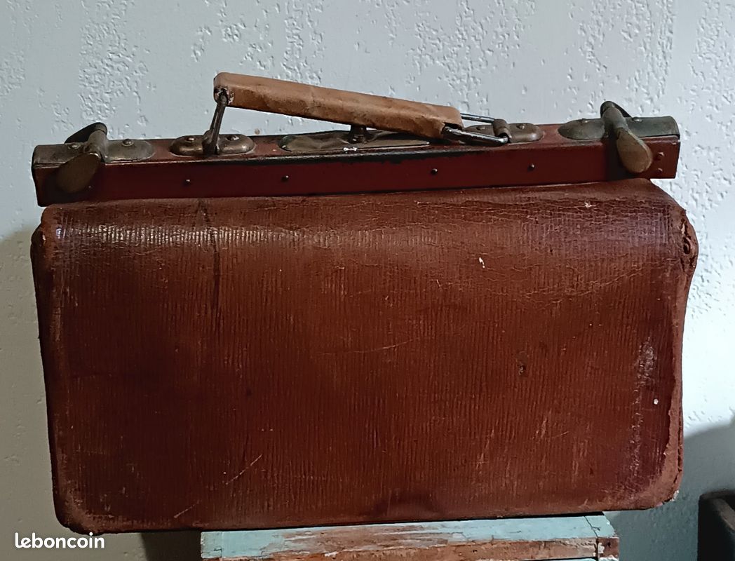Ancienne petite mallette, valise de médecin (image 4)