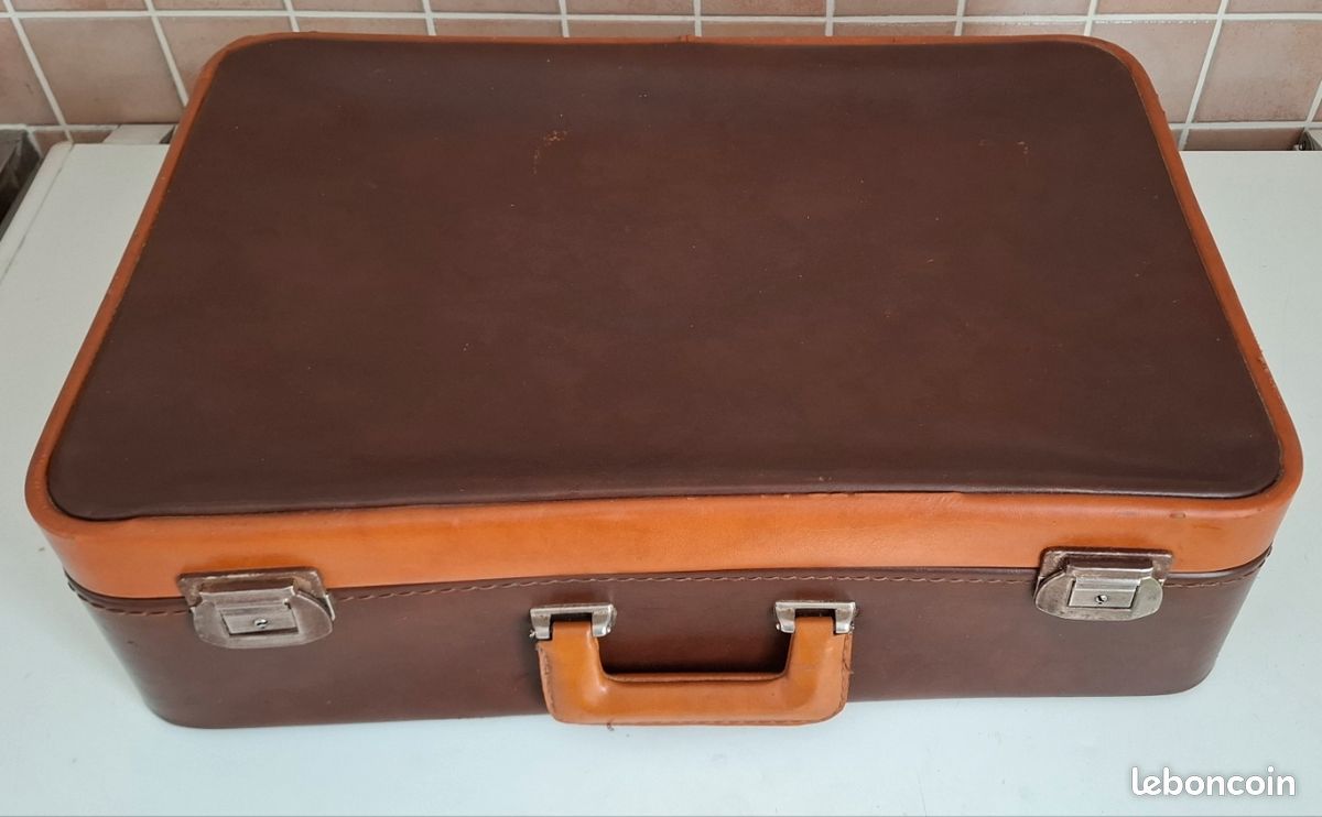 Valise année 50 (image 1)