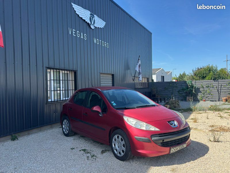 PEUGEOT 207 1.4i (image 1)