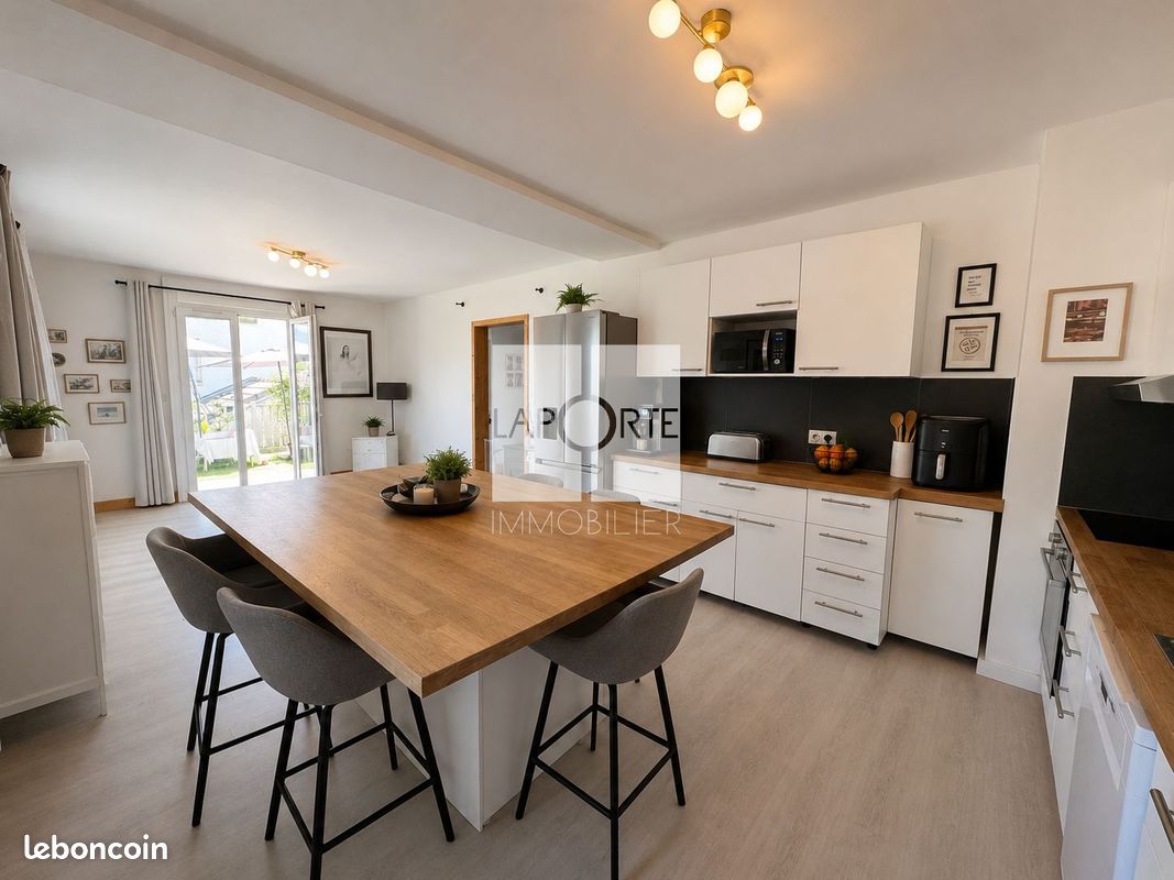 Maison 8 pièces 203 m² · à Aix-les-Bains · 203 m² · 625 000 €
