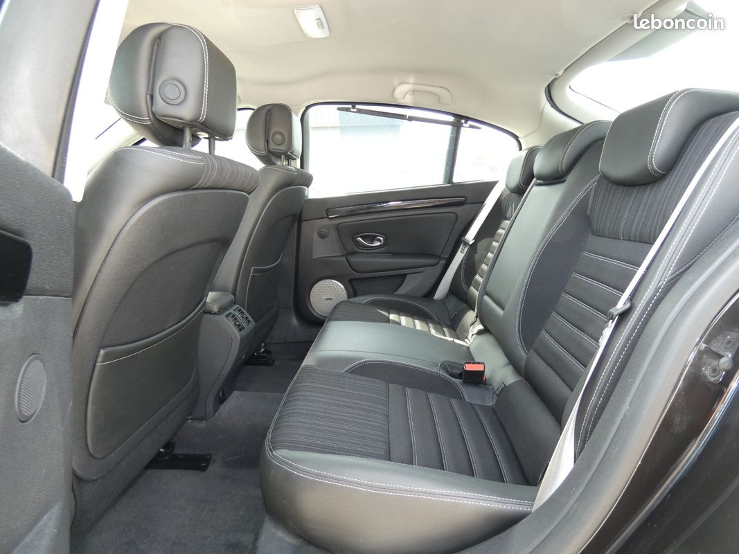 RENAULT LAGUNA 1.5 dCi 110 eco2 Bose Edition EDC (image 12)