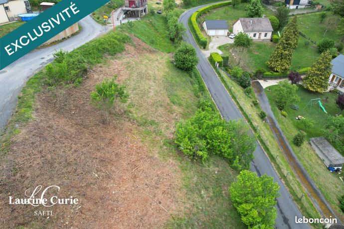 Terrain 930 m² SAINT-LAURENT-DE-LEVEZOU