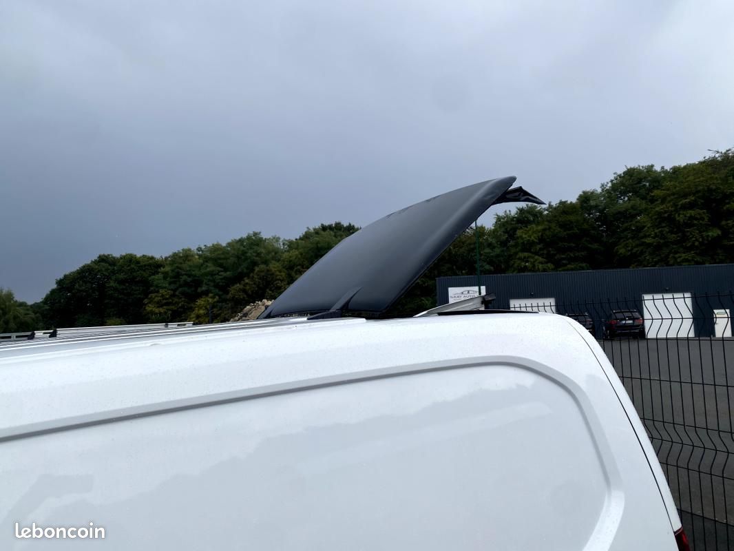Citroën Berlingo VAN M 1000kg 1.6BlueHDi 100cv S&S Club + GIRAFON (image 10)