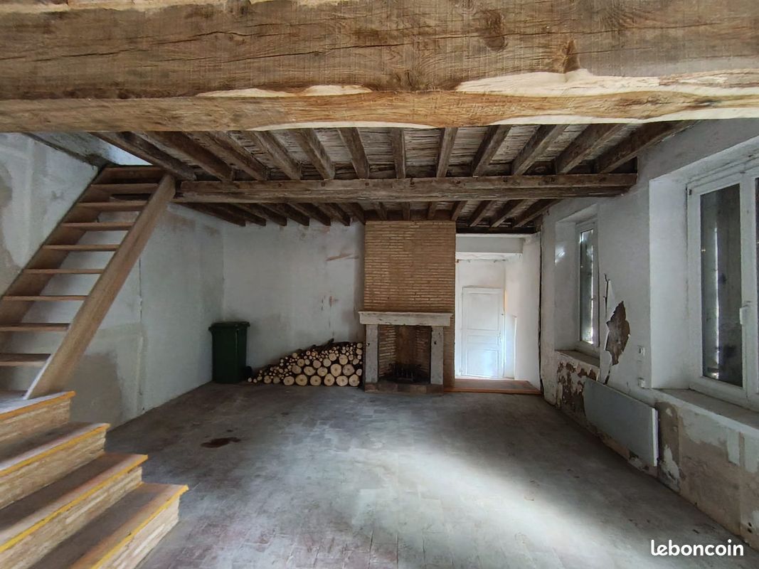 Maison 4 pièces 140 m² · à Saint-Amand-en-Puisaye · 140 m² · 24 900 €
