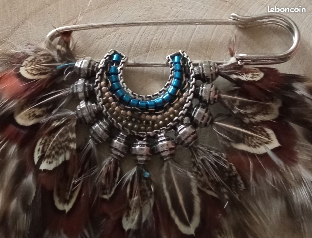 Broche plumes créateur 'Cheyennes' (image 2)