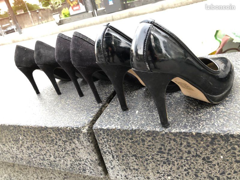 Escarpins noir talon aiguille 9 Cm P39 10 la paire (image 6)