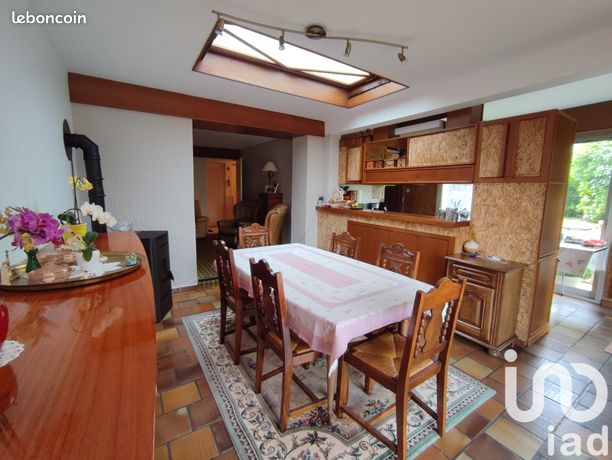 Maison 8 pièces 198 m²