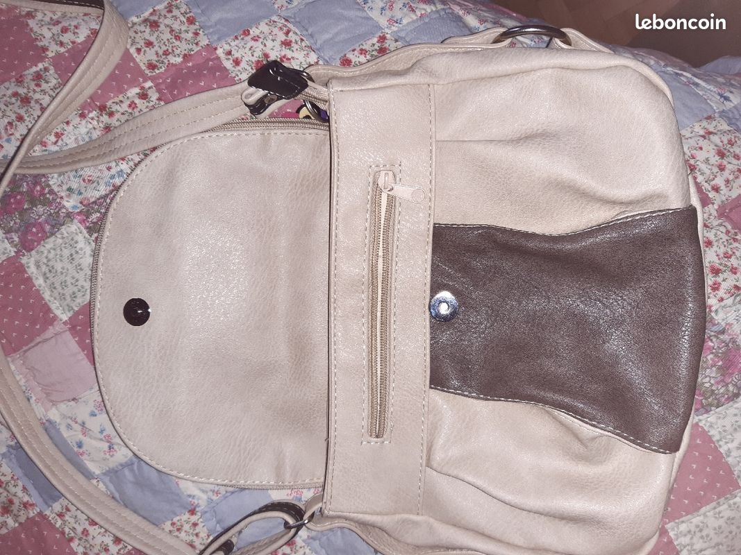 Sac besace en cuir beige et marron glacé (image 7)