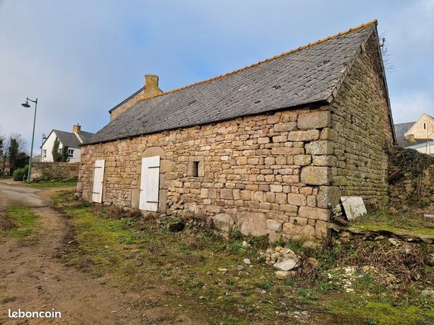 Longère 2 pièces 140 m²