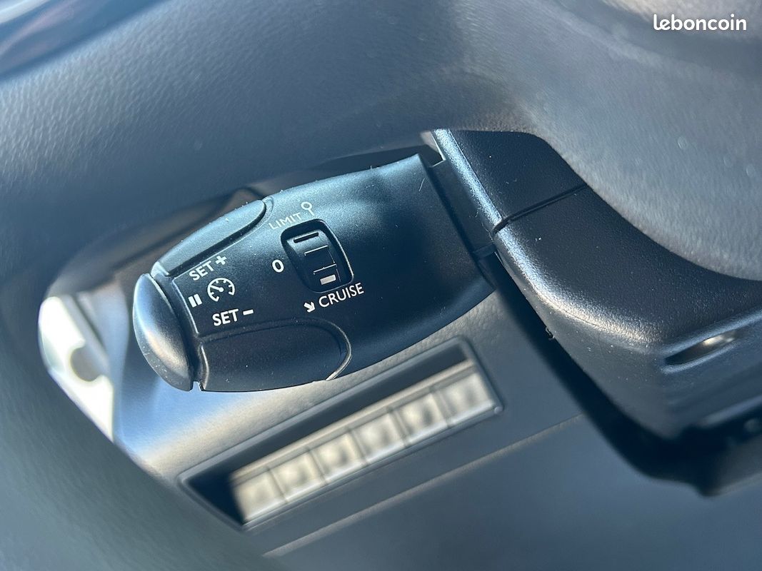 Citroën BERLINGO FOURGON M 1.5 BlueHDi BVM6 S&S 102 cv TVA RECUPERABLE {CAMERA DE RECUL + ANGLE MORT + CLIM + CARPLA} (image 23)