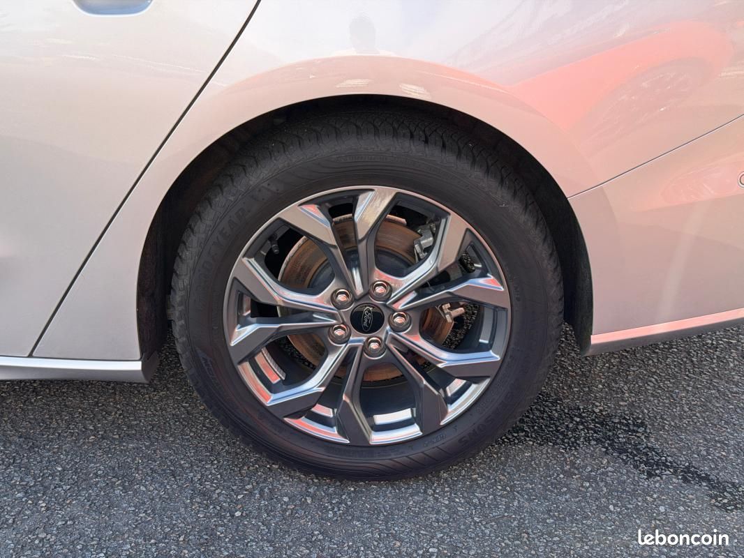 Ford Focus SW 1.0 EcoBoost 125 S&S mHEV ST-Line X (image 28)