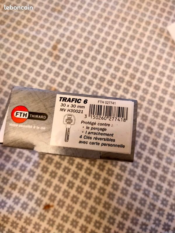 Cylindre De Porte THIRARD Trafic 6 – 30x30mm, 5 Clés, Finition Brillante – Neuf