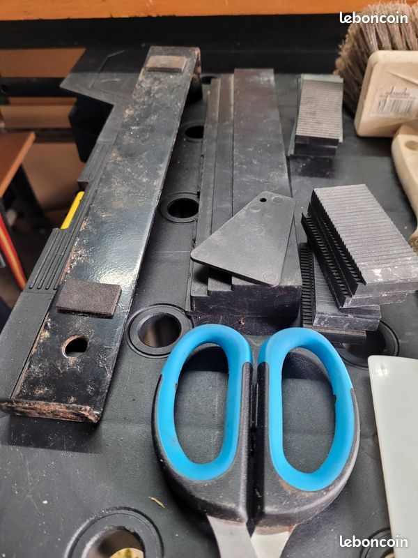 Lot d'accessoires tapisserie + parquet flottant (image 6)