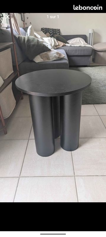 Table d'appoint ronde (image 1)