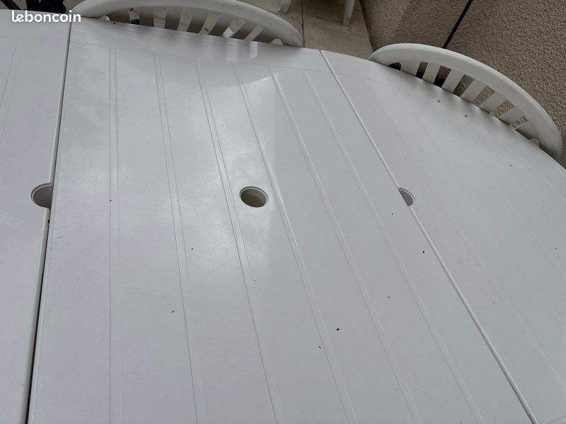Table et fauteuil de jardin (image 3)