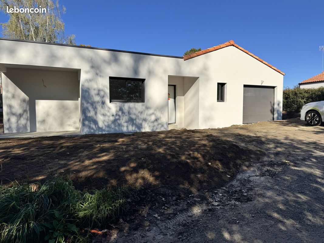 Maison 4 pièces 121 m² · à Chavagnes-en-Paillers · 121,4 m² · 1 250 €/mois
