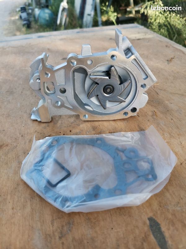 Pompe à eau twingo 1.2l 8v phase 1et 2 neuf (image 1)