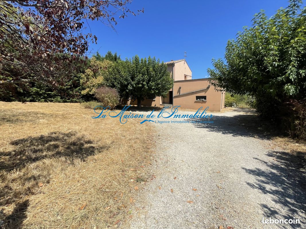 Maison 8 pièces 190 m² · à Saint-Privat-des-Vieux · 190 m² · 262 000 €