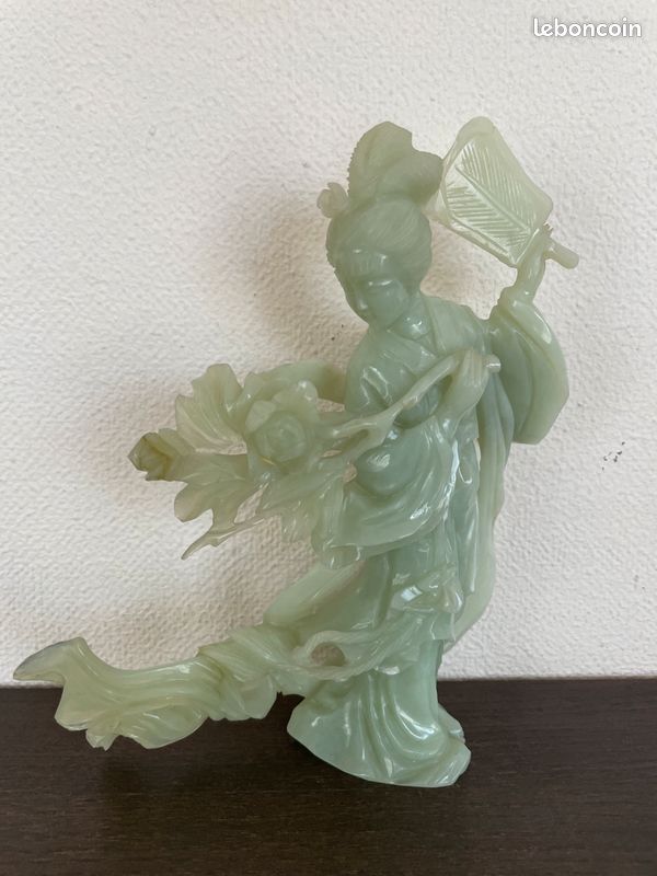Statuette asiatique en jade (image 3)