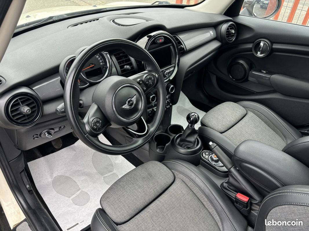 Mini Cooper Edition Blackfriars 136 ch (image 3)