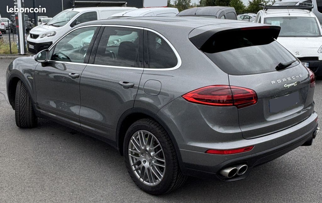 PORSCHE CAYENNE S E-HYBRID 3.0 V6 AWD 333/416 cv Tiptronic A (image 2)