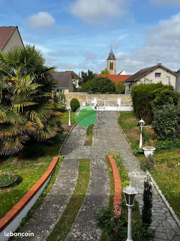 Maison 9 pièces 176 m² · à Vert-le-Grand · 176 m² · 429 000 €